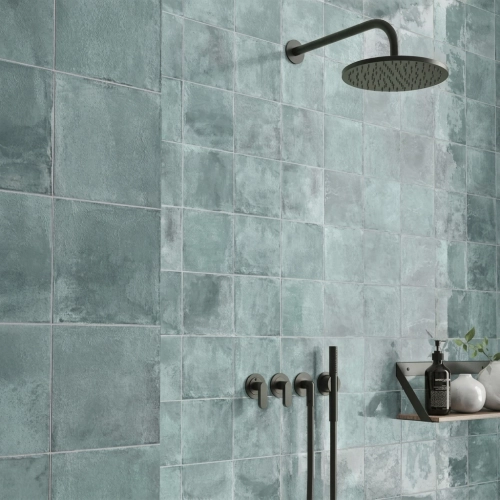 Carrelage piscine brillant...