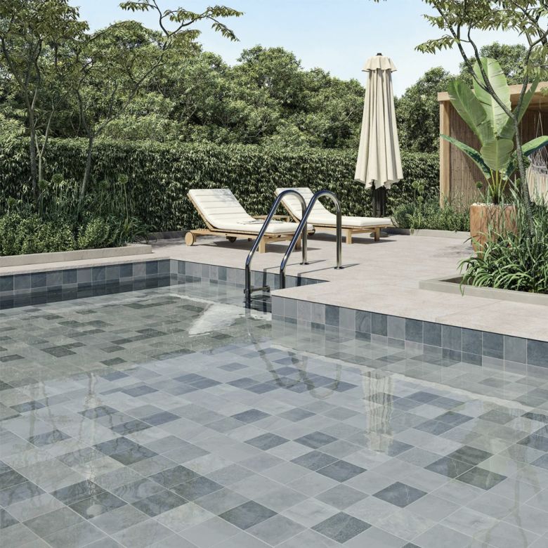 Carrelage sol extérieur effet Pierre de Bali Naga azur R11 33x33 cm