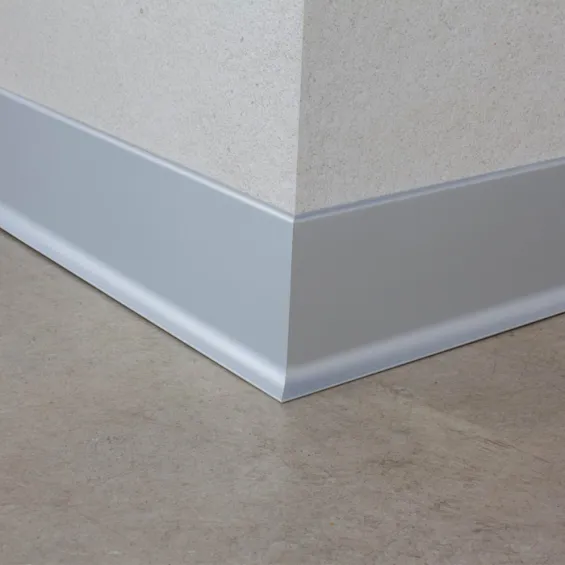 Plinthe aluminium argent mat