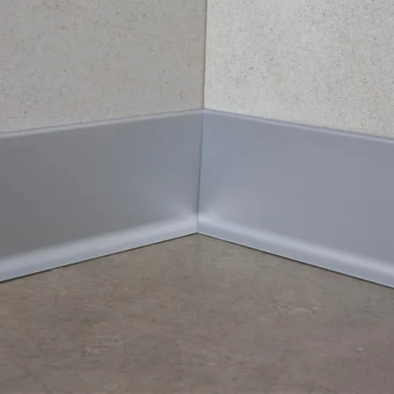 Plinthe aluminium argent mat
