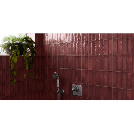 Carrelage mur effet zellige Zahara bordeaux 32x62,5 cm