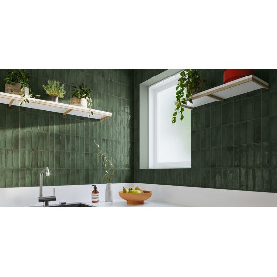 Carrelage mur effet zellige Zahara vert forêt 32x62,5 cm