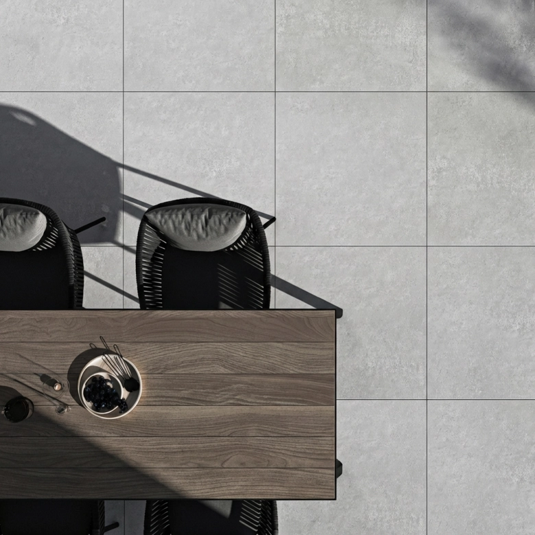 Dalle extérieur gris argentéR11 80x80 cm