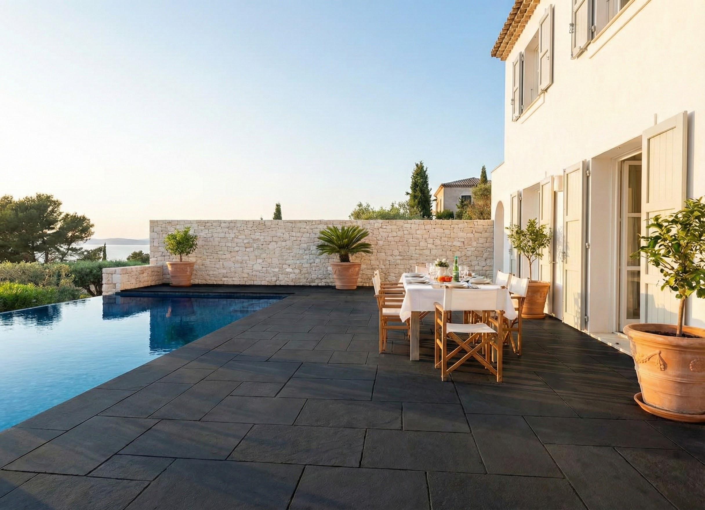 Extérieur noir » title=