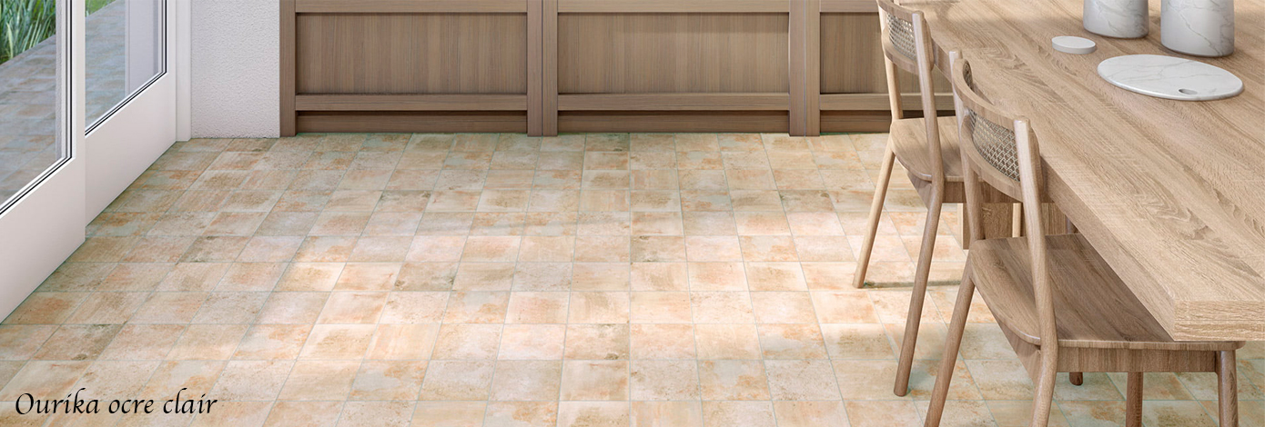 carrelage intérieur traditionnel Ourika ocre clair pour la salle à manger