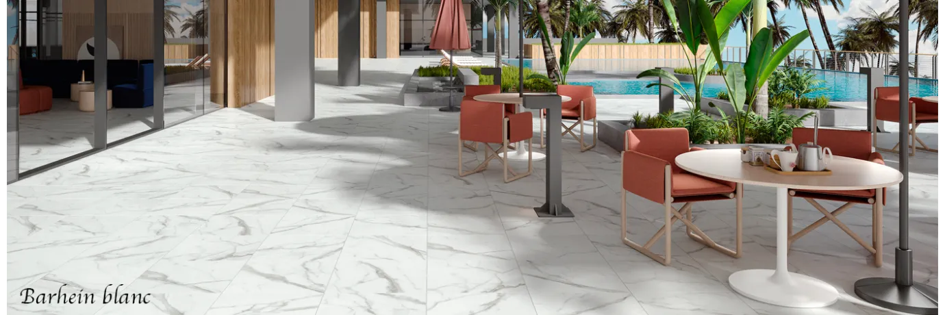 Dalle extérieur Barhein 2.0 Blanc effet marbre pour la terrasse d'un restaurant