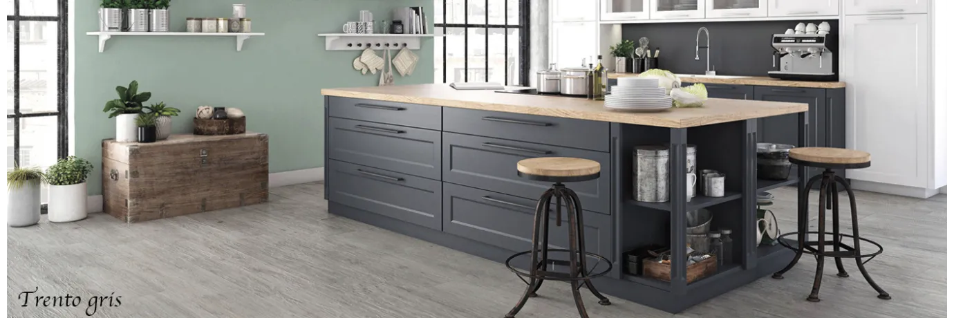 Carrelage intérieur imitation parquet Trento gris pour le sol de la cuisine