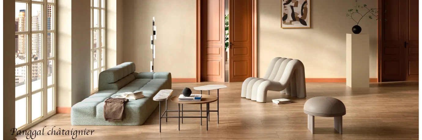 Carrelage sol imitation parquet Panggal Châtaignier couleur marron foncé pour le salon