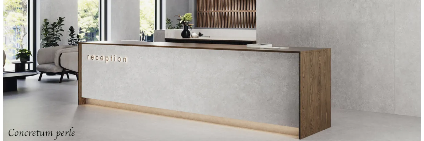 Carrelage intérieur effet béton Concretum perle pour l'entrée d'un hôtel