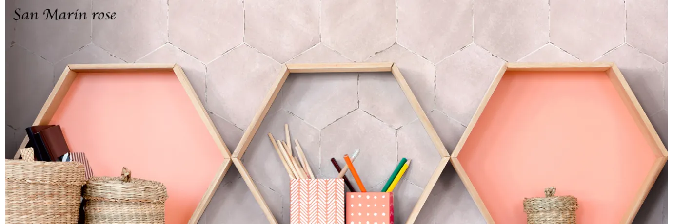 Carrelage hexagonal San Marin rose pour le mur d'une chambre d'enfant