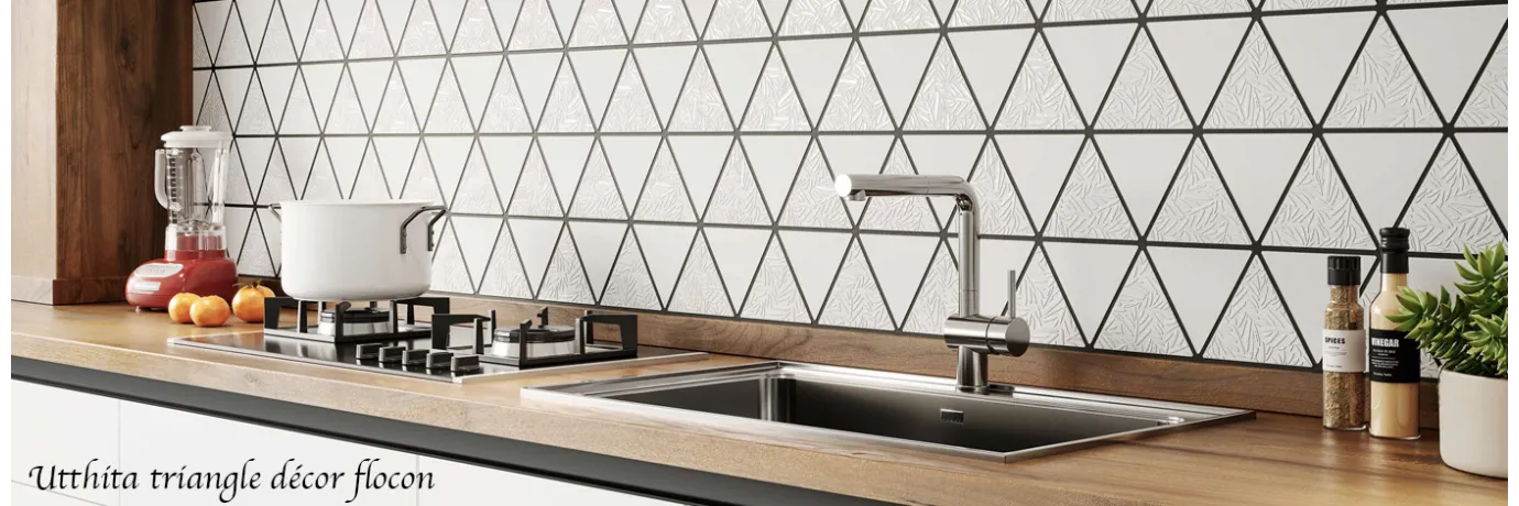 Pierre de parement Utthita triangle décor flocon pour le mur de la cuisine