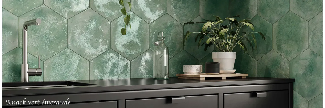 Carrelage hexagonal Knack vert émeraude pour le mur de la cuisine
