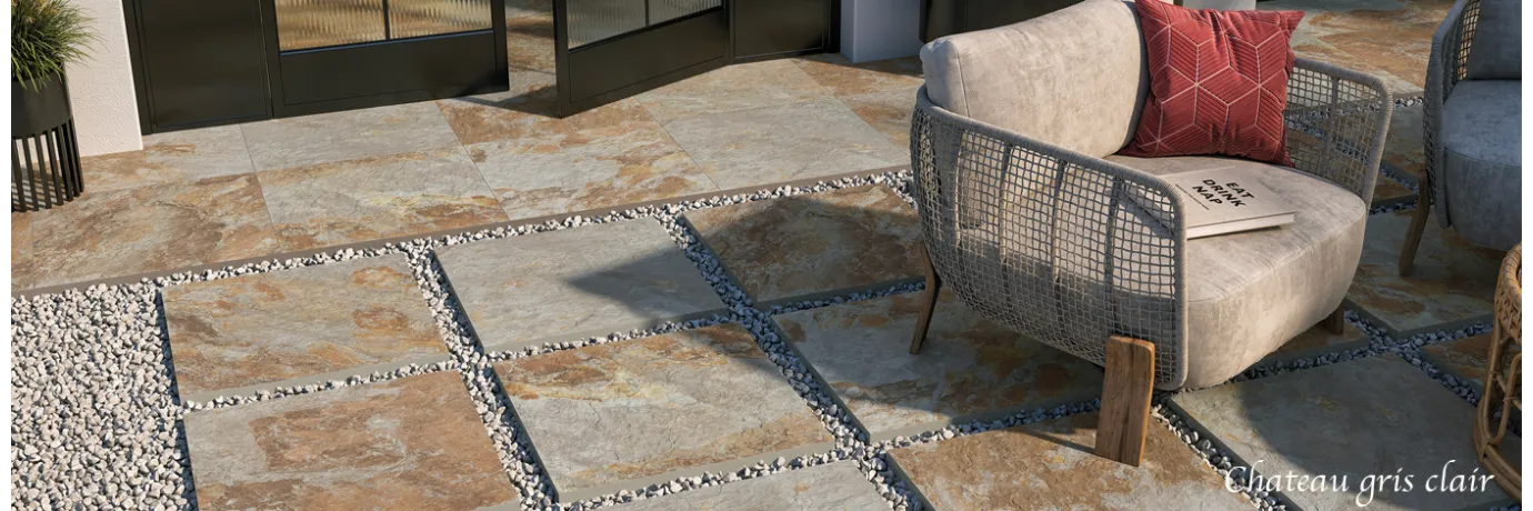 Dalle extérieur Chateau 2.0 gris clair dans les ton gris et marron pour la terrasse