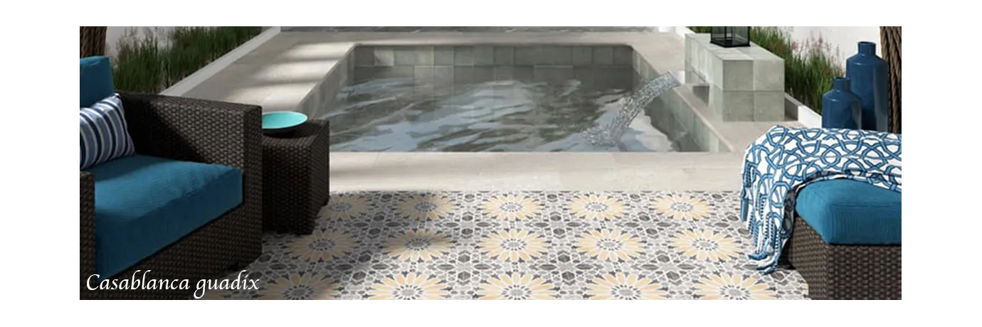 Carrelage sol effet carreaux de ciment Casablanca guadix jaune et gris thème floral pour la terrasse