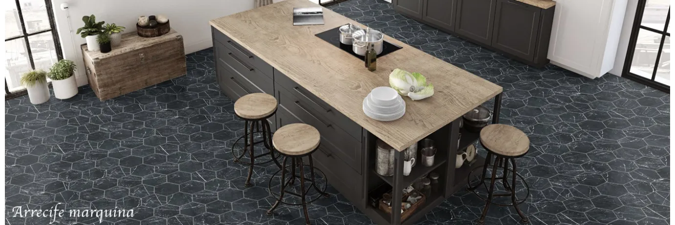 Carrelage intérieur hexagonal arrecife marquina effet marbre noir et gris pour la cuisine