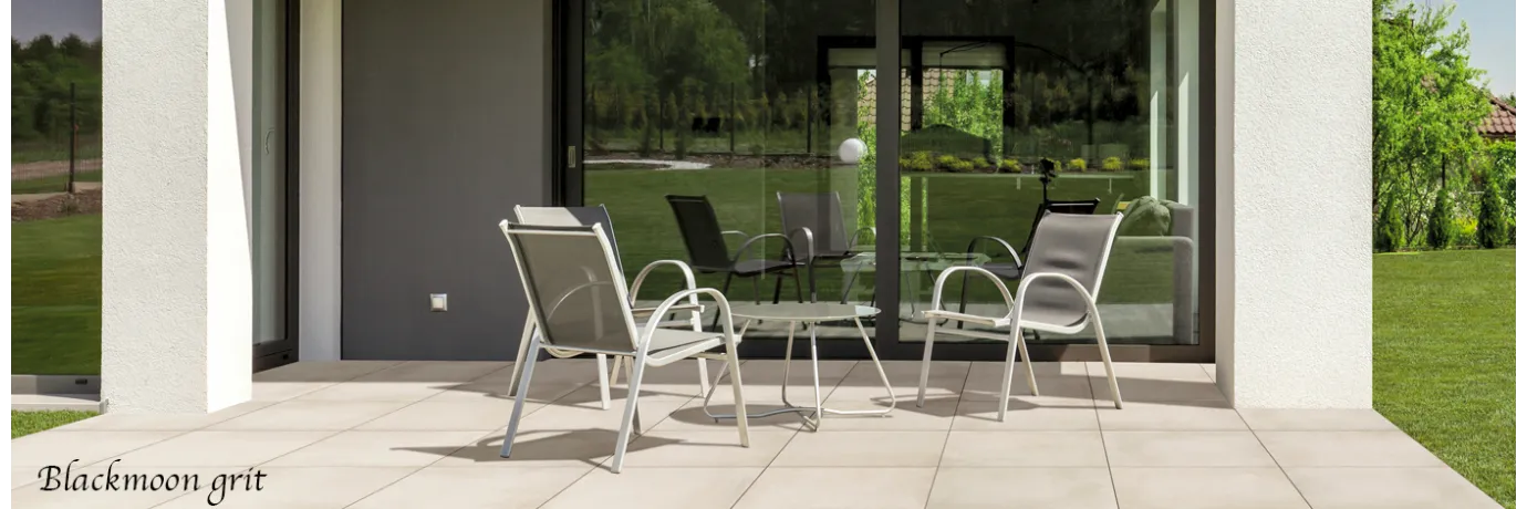 Carrelage sol extérieur moderne Black Moon Grit couleur ivoire pour la terrasse extérieur 