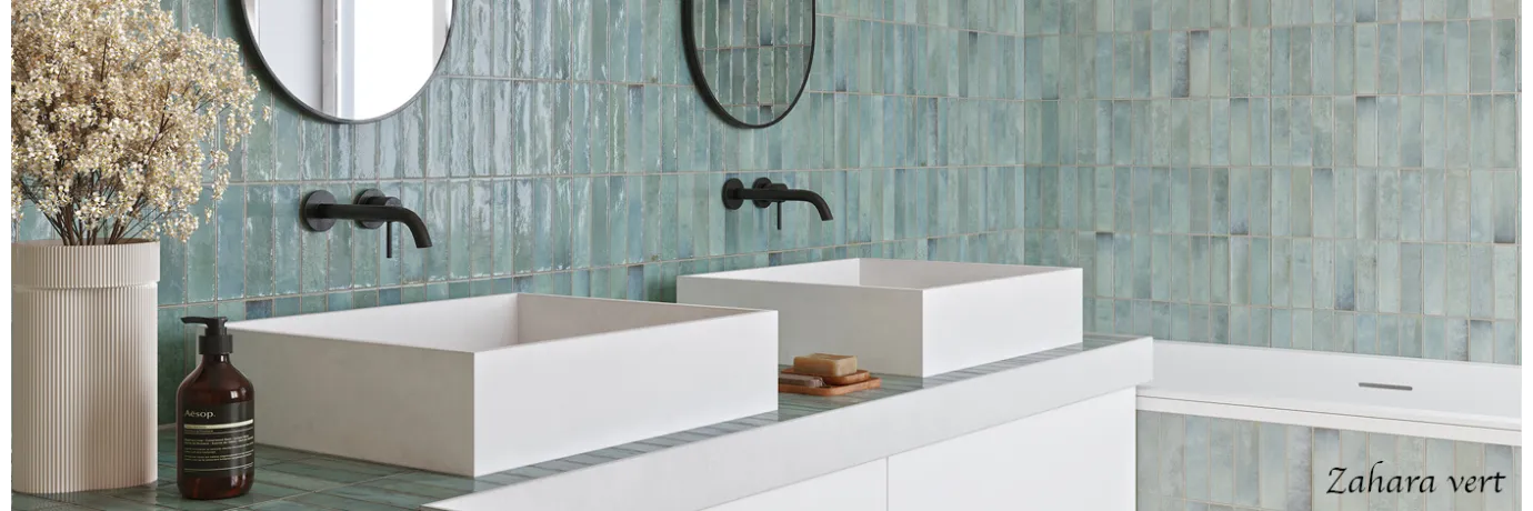 Carrelage mur effet zellige Zahara vert pour la salle de bain