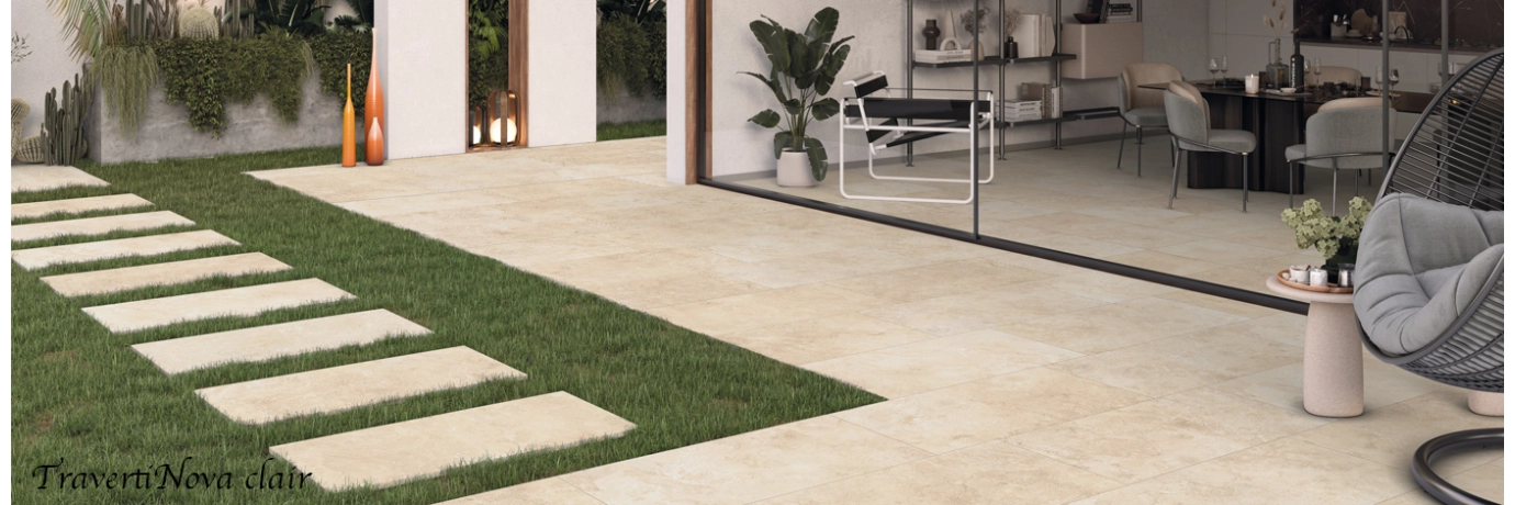 Dalle extérieur Travertinova 2.0 clair couleur beige pour la terrasse