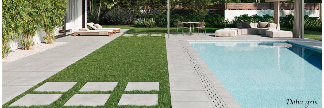 Dalle extérieur Doha 2.0 gris clair perle pour le contour de la piscine style déco moderne