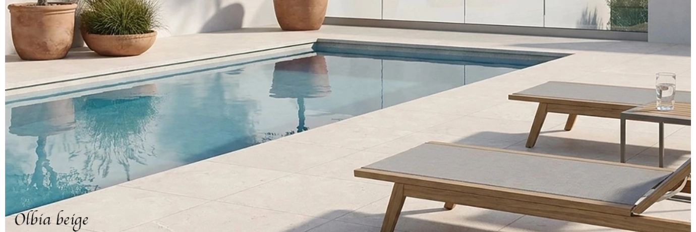 Dalle extérieur Olbia beige 2.0 R11 pour le contour de la piscine 