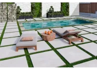 Piscine "Dalle concretum blanc grisé - arcane blanc -uluwatu vert"